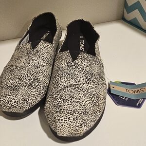 TOMS Off-White Mini Leopard Print Alpargata Slip-Ons